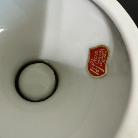 (2) Vintage Lefton Porcelain Winter Candleholders Cardinals & Holly Numbered - Picture 13 of 16